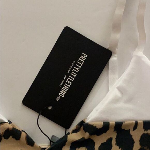 Pretty little thing    - Picture 3 of 4